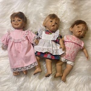 VINTAGE GI-GO ( lot of 3) DOLLS 
Expression 
dolls 
Used
T22-A